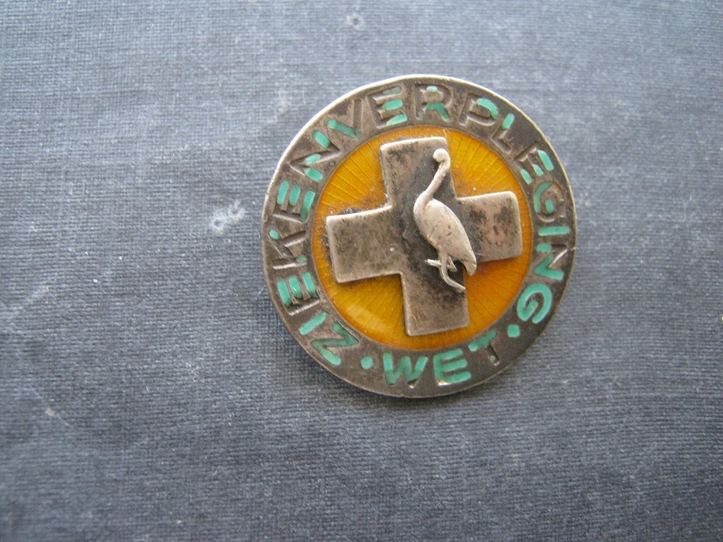 Verpleegstersspeld Wet Ziekenverzorging m ooievaar., Verzamelen, Verzenden