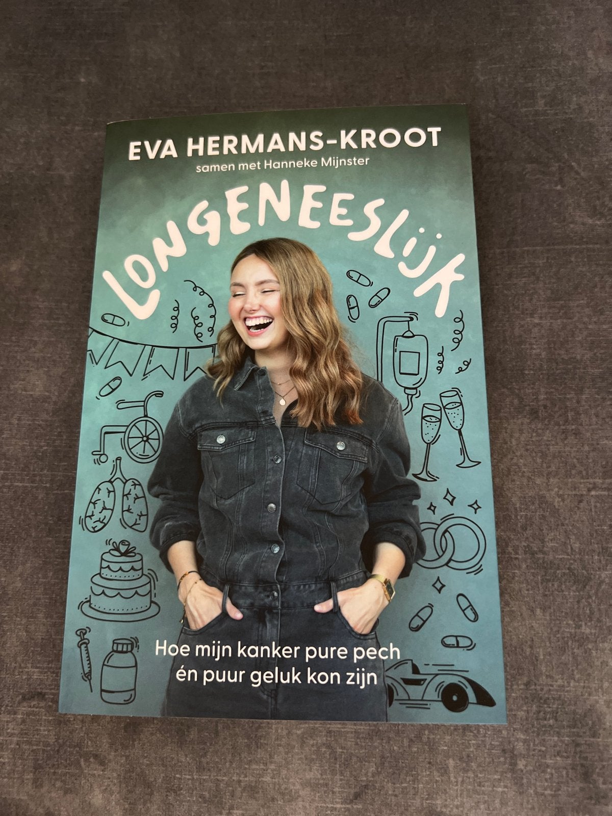 Longeneeslijk - Eva Hermans-Kroot (Boek), Ophalen of Verzenden, Zo goed als nieuw, Nederland