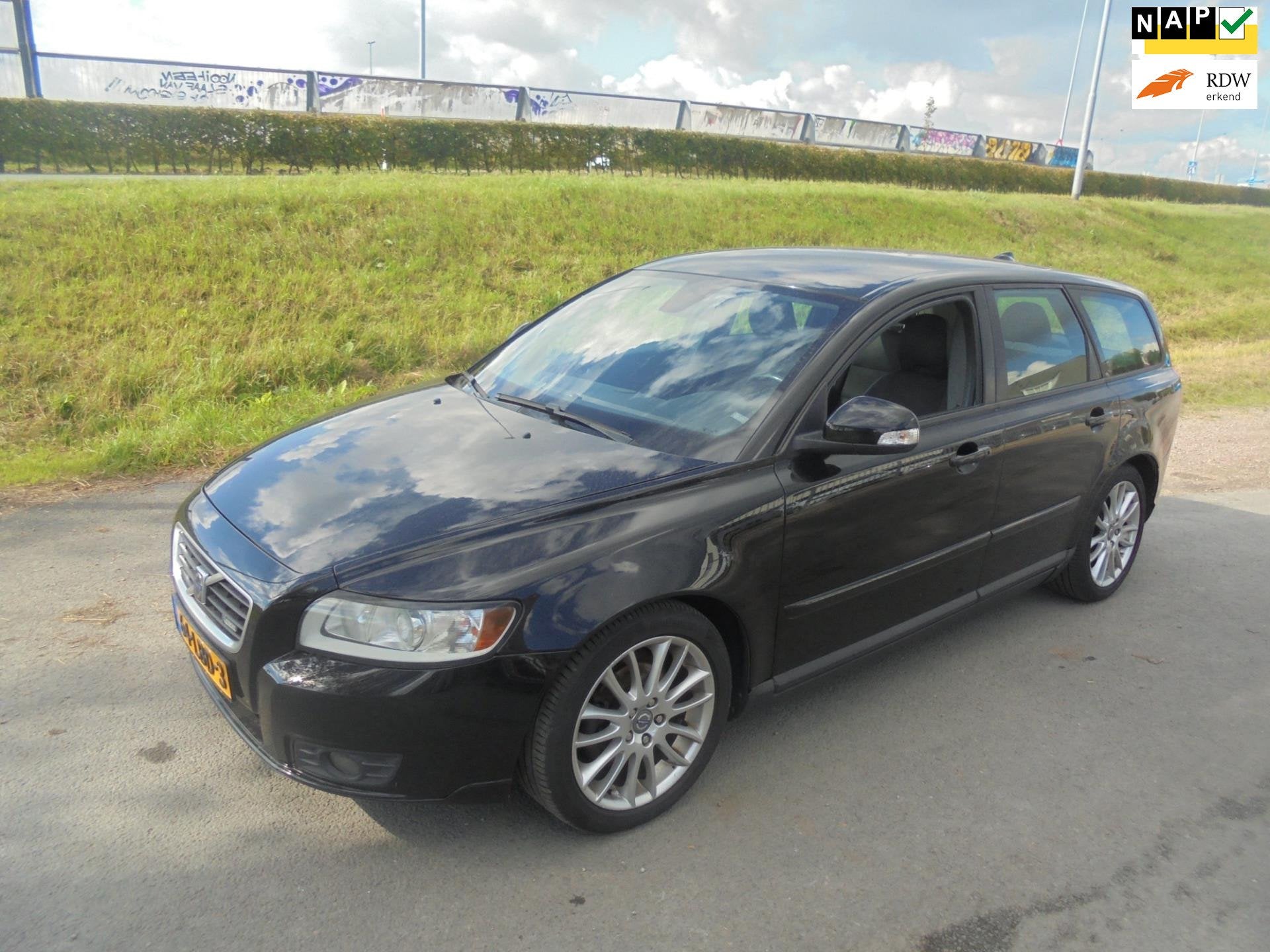 Volvo V50 Volvo V50 1.6 diesel airco lmv EXPORT PRIJS, Auto's, Volvo, Voorwielaandrijving, Gebruikt, 4 cilinders, 700 kg
