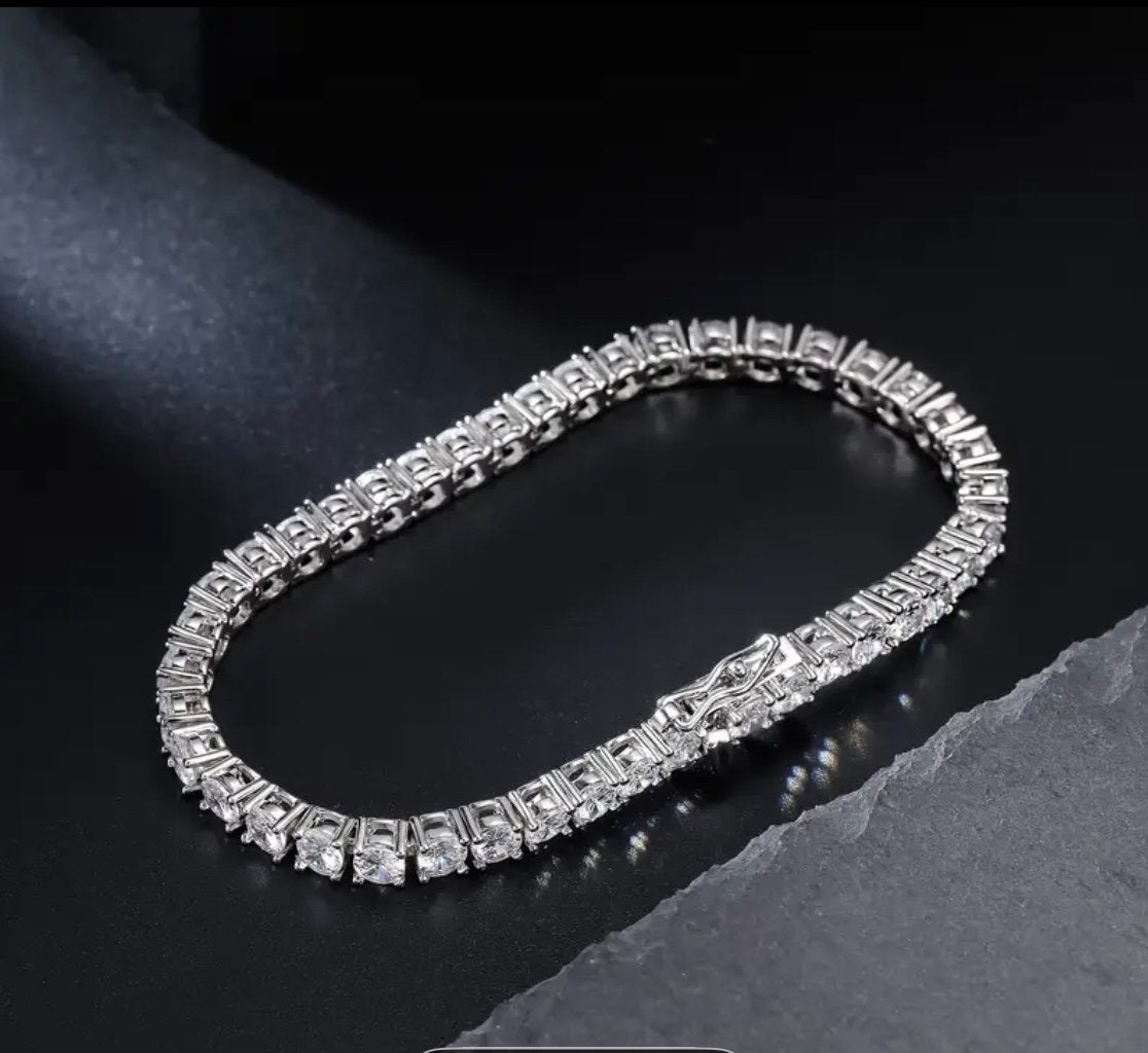 Zilverkleurige Tennisarmband met Zirkonia Steentjes, Overige materialen, Verzenden, Nieuw, Zilver