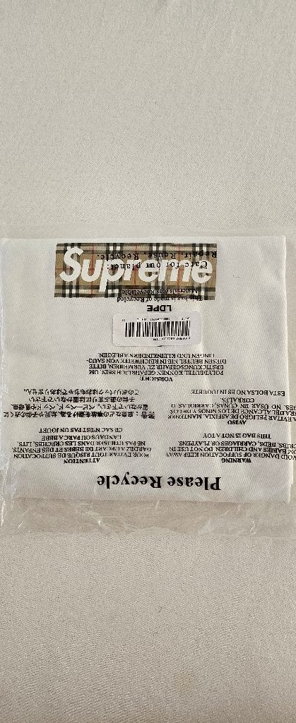 Supreme x Burberry Box Logo T-shirt Wit XL, Wit, Supreme x Burberry, Ophalen of Verzenden, Maat 56/58 (XL)