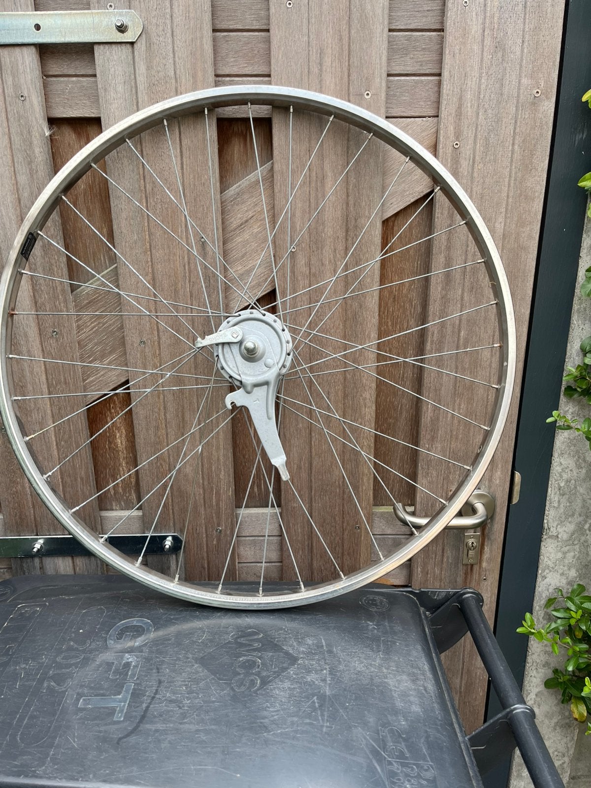Voorwiel 28 inch., Wiel, Gebruikt, Overige materialen, Ophalen of Verzenden
