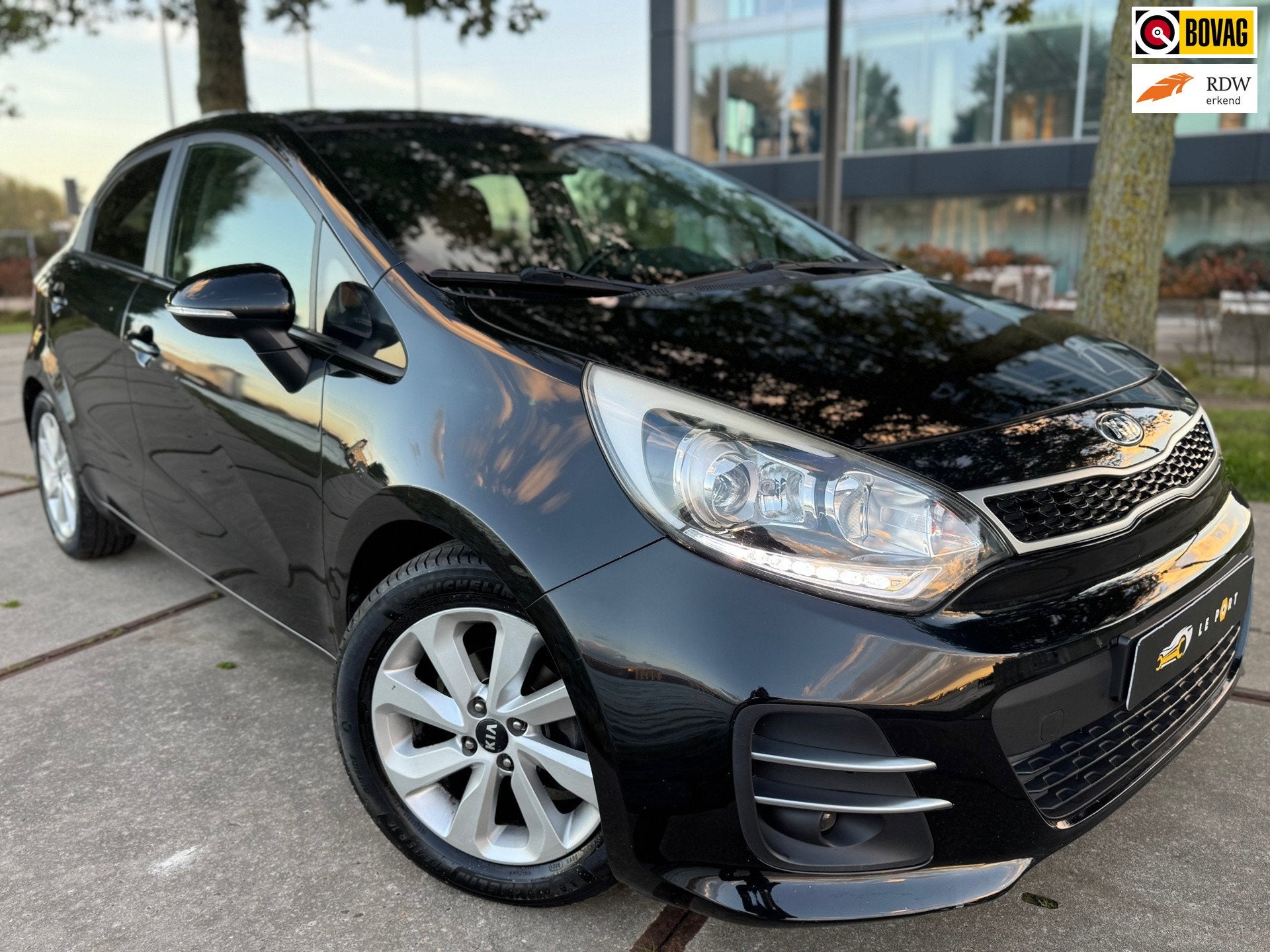 Kia Rio | 1.2 | 2015 | 5DR | LED | CRUISE | CAMERA | LEER |, Auto's, 450 kg, Euro 6, 4 cilinders, Zwart