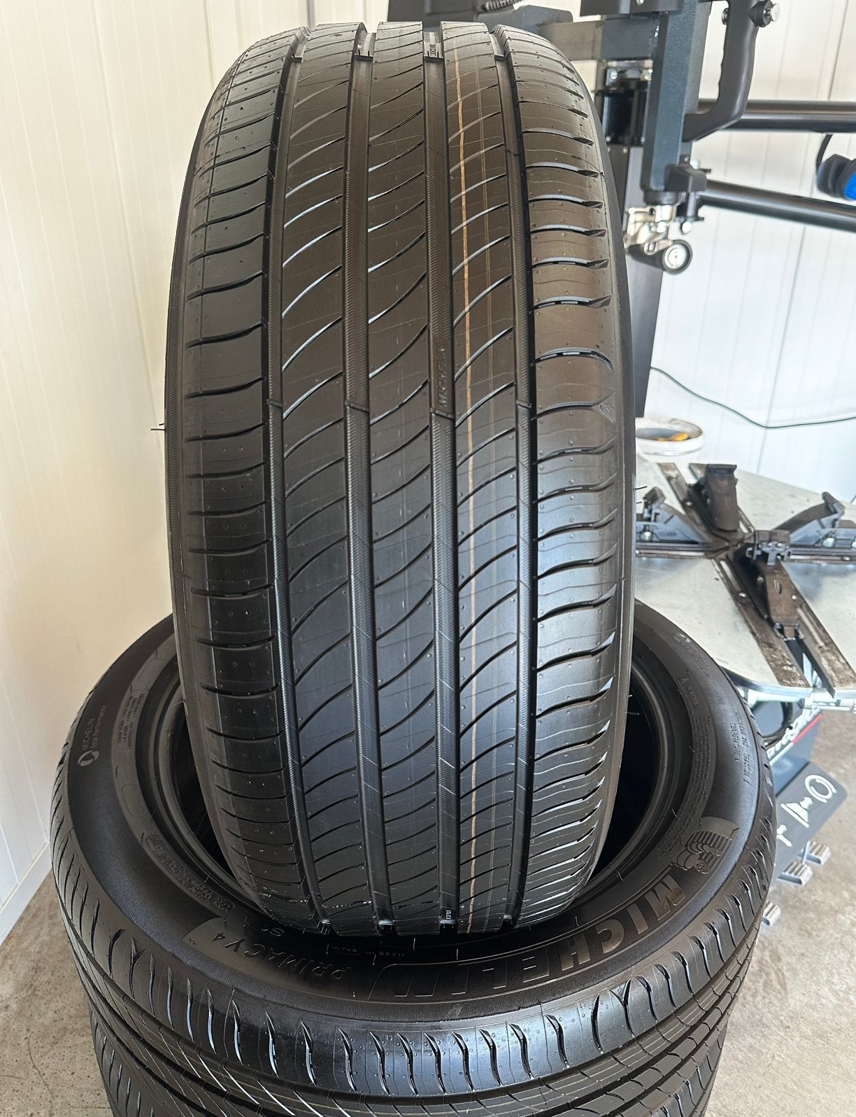4 Stuks Michelin 255 45 20 Zomerbanden Inclusief Montage, 255 mm, Nieuw, Ophalen of Verzenden, 20 inch