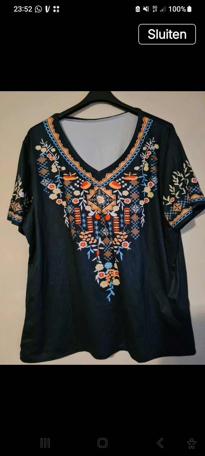 Zwart T-shirt met kleurrijke borduurprint, Zwart, Maat 46/48 (XL) of groter, Ophalen of Verzenden, Korte mouw