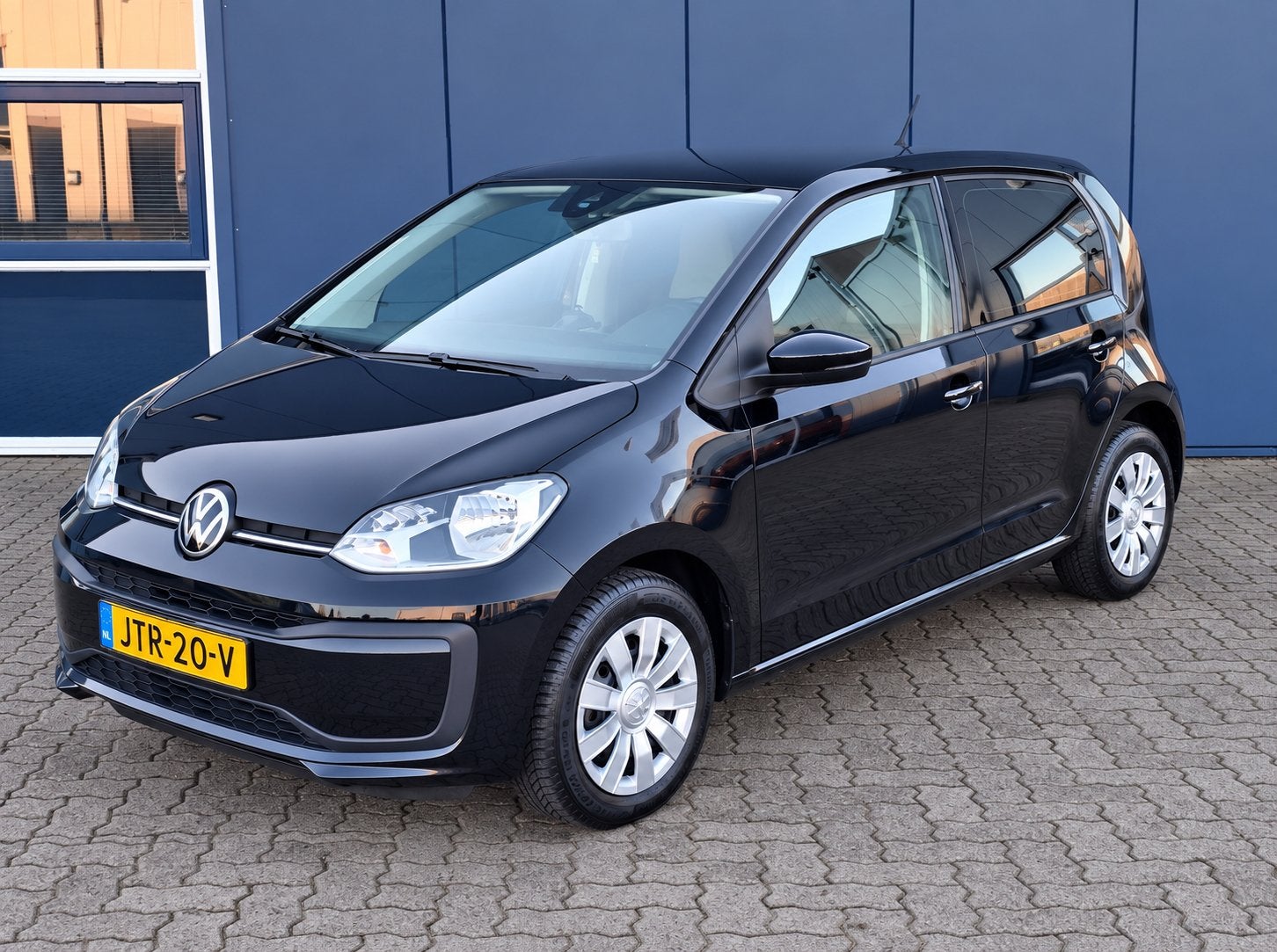 Volkswagen UP! 1.0 2020 5-Drs Zwart|Airco|Cruise|BT|Camera, Auto's, Voorwielaandrijving, Stof, 60 pk, Zwart