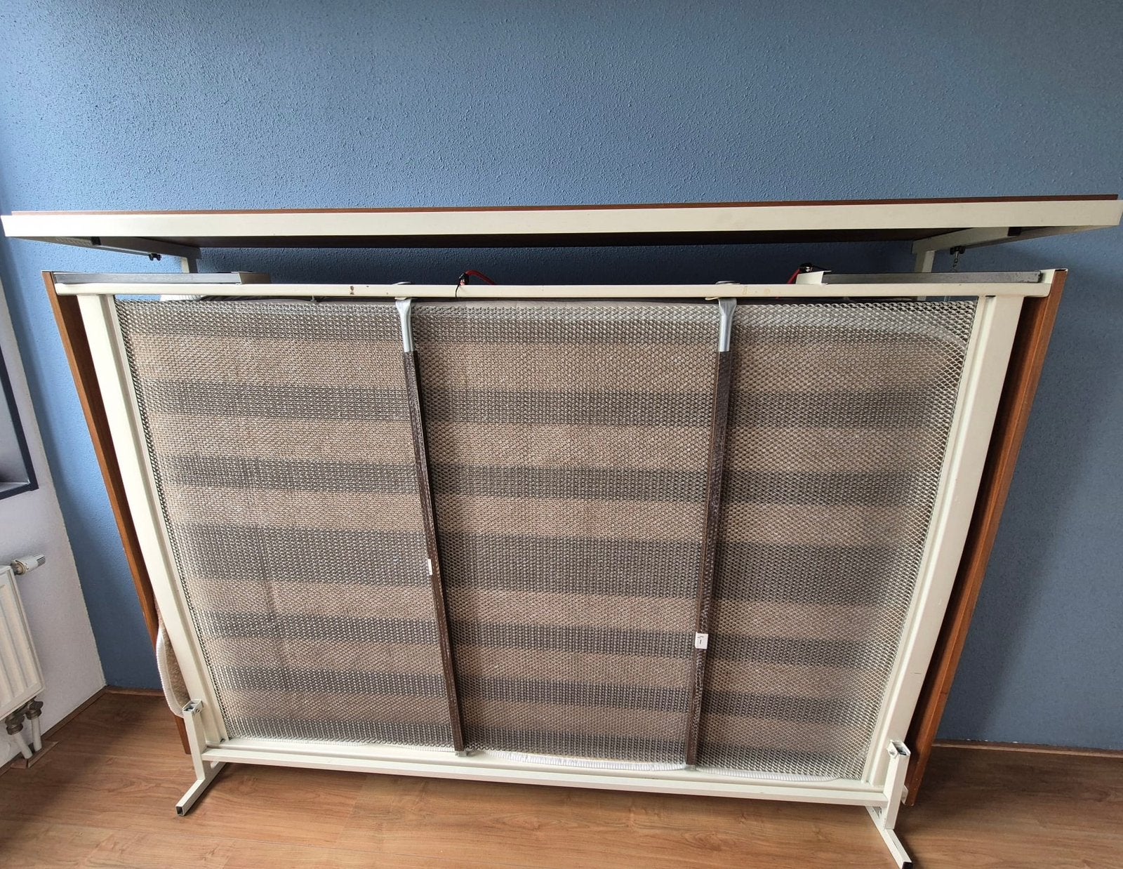 2 persoons opklapbed met matras & topper in bijna nieuwstaat, Ophalen, 140 cm, Zo goed als nieuw, Twijfelaar