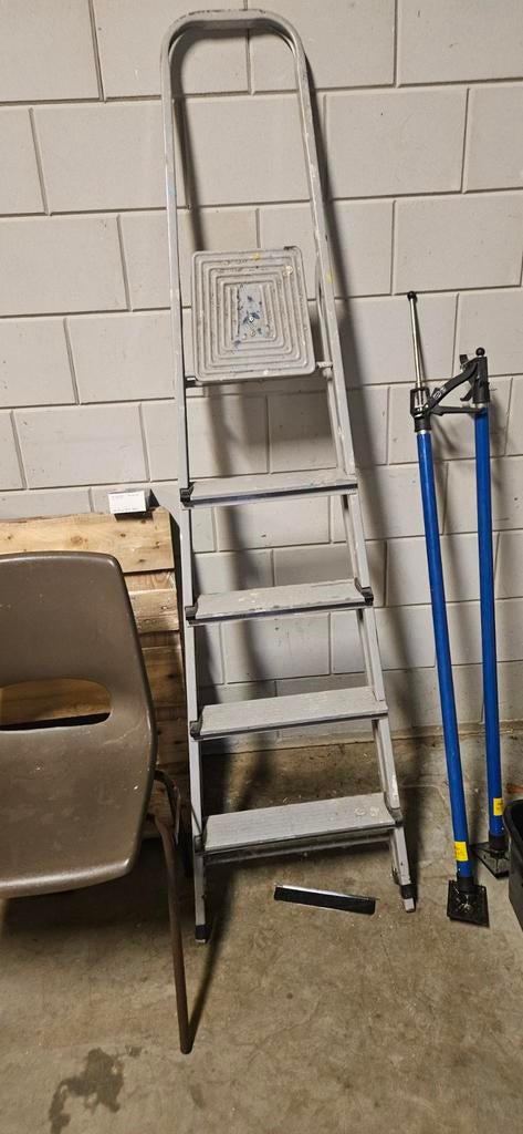 Huishoud trapjes, Doe-het-zelf en Verbouw, Ladders en Trappen, Ophalen of Verzenden, Minder dan 2 meter