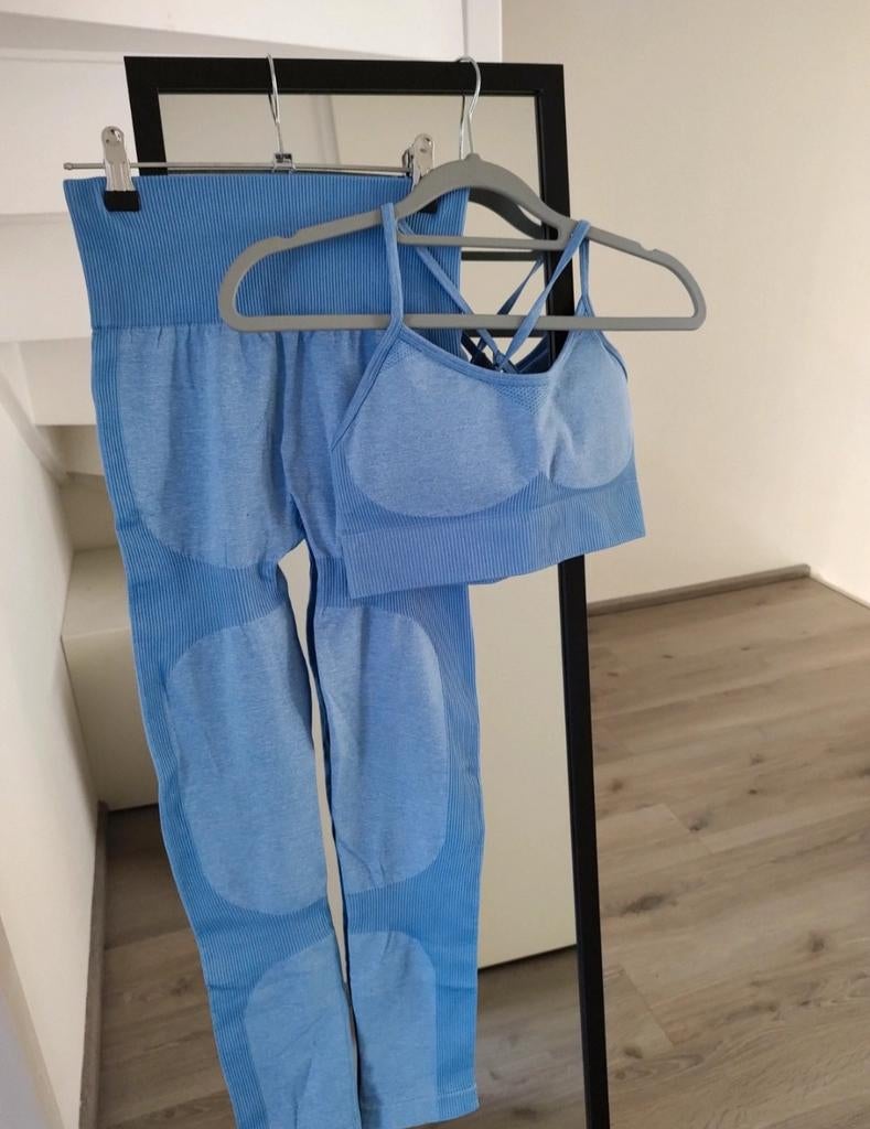 Sport set - NIEUW, Kleding | Dames, Ophalen of Verzenden, Nieuw, Blauw