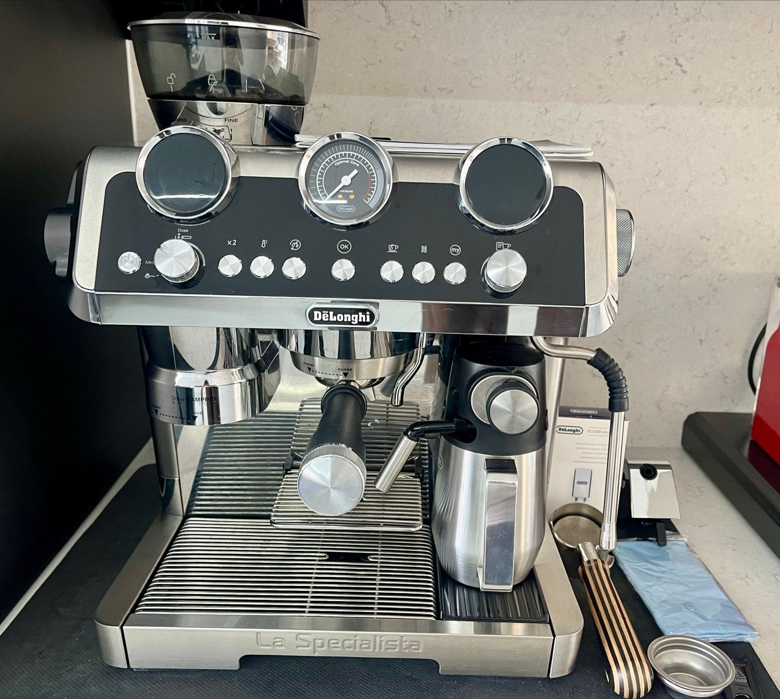 De'Longhi La Specialista Maestro espressomachine, Ophalen, Afneembaar waterreservoir, Espresso apparaat, Koffiebonen