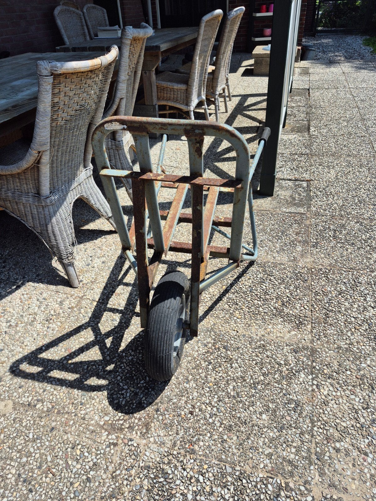 Kruiwagen (stenenwagen), Ophalen, Gebruikt, Handmatig, Eenwielig