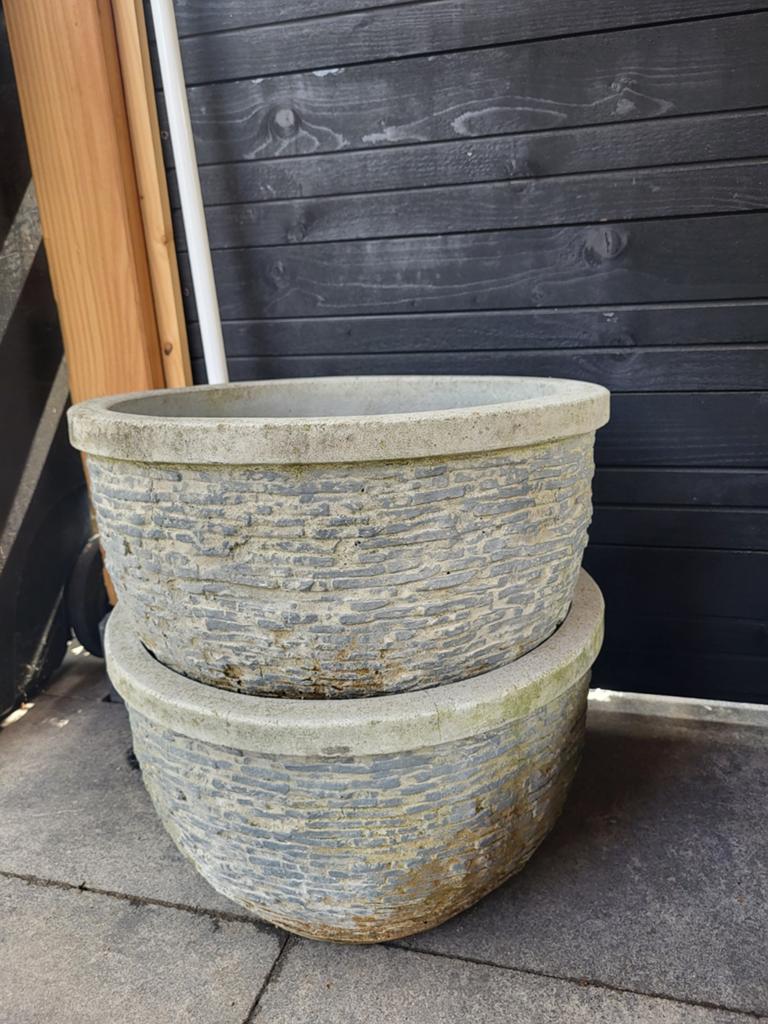 2 bloembakken rond van tuincentrum Delano Culemborg, Tuin en Terras, Overige materialen, Gebruikt, Minder dan 30 cm, Rond