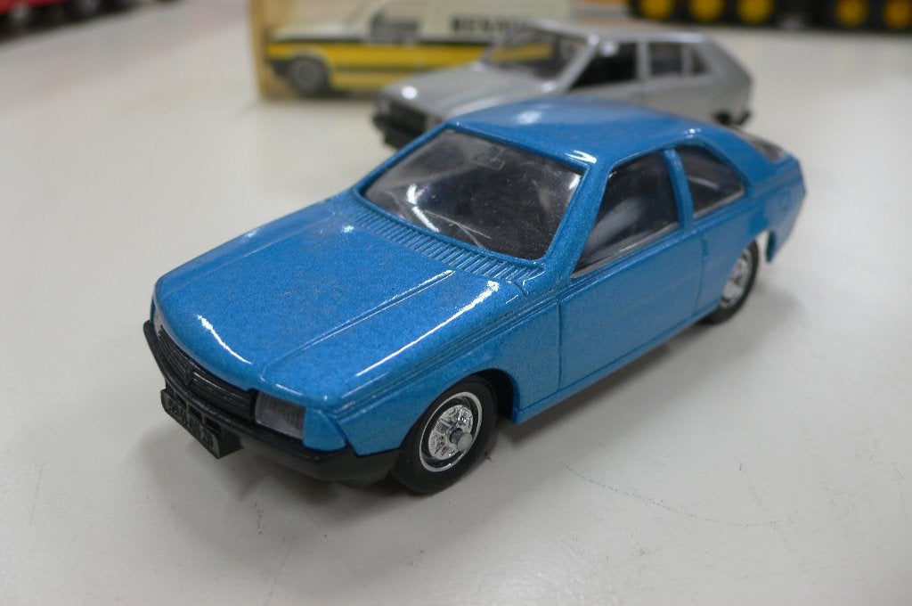 renault fuego 1982 - solido  1/43, Hobby en Vrije tijd, Modelauto's | 1:43, Verzenden, Nieuw, Auto, Solido