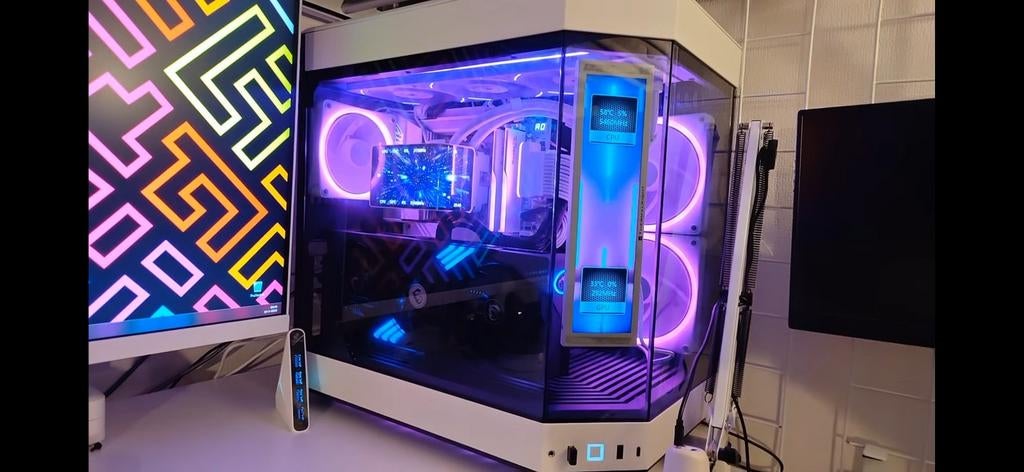 Ultieme Gaming PC: Ryzen 9 9950X3D, RTX 5070Ti, 64GB RAM, Computers en Software, Desktop Pc's, Zo goed als nieuw, 4 Ghz of meer