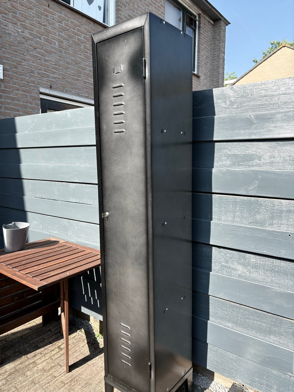 Metalen lockerkast met slot en 4 vakken - 195x35x35 cm, Ophalen, Gebruikt