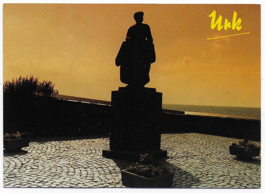 Urk Monument Ongelopen Ansichtkaart (B8095), Verzamelen, Ansichtkaarten | Nederland, Ophalen of Verzenden, 1960 tot 1980, Ongelopen