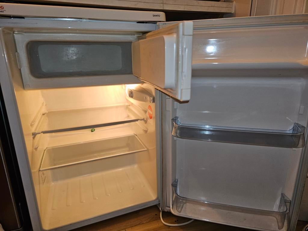 AEG koelkast met vriesvak (werkt goed), Ophalen, Gebruikt, Minder dan 85 cm, 100 tot 150 liter