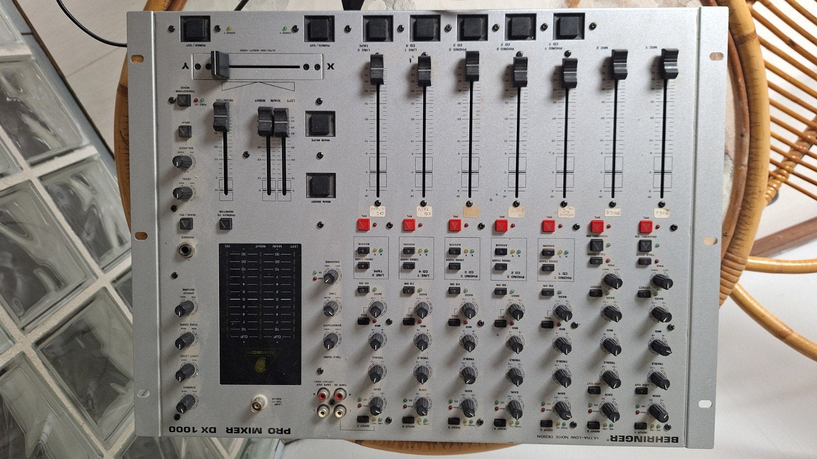 Behringer Pro Mixer DX1000 met voeding, Ophalen, Gebruikt, 10 tot 20 kanalen, Microfooningang