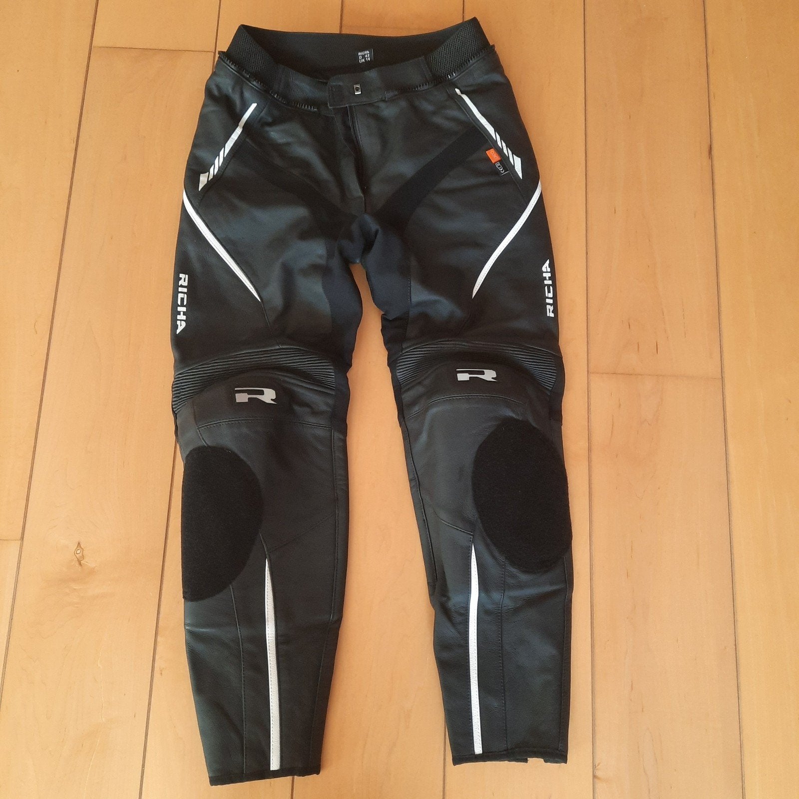 Leren dames motorbroek Richa, Motoren, Ophalen of Verzenden, Tweedehands, Dames, Broek | leer