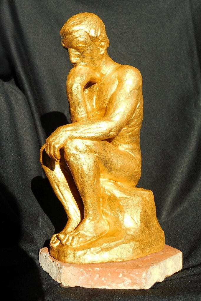 Gouden beeld De Denker naar Rodin door Chenet., Beschilderd, Brutalistisch, Ophalen of Verzenden, 20 - 50 cm