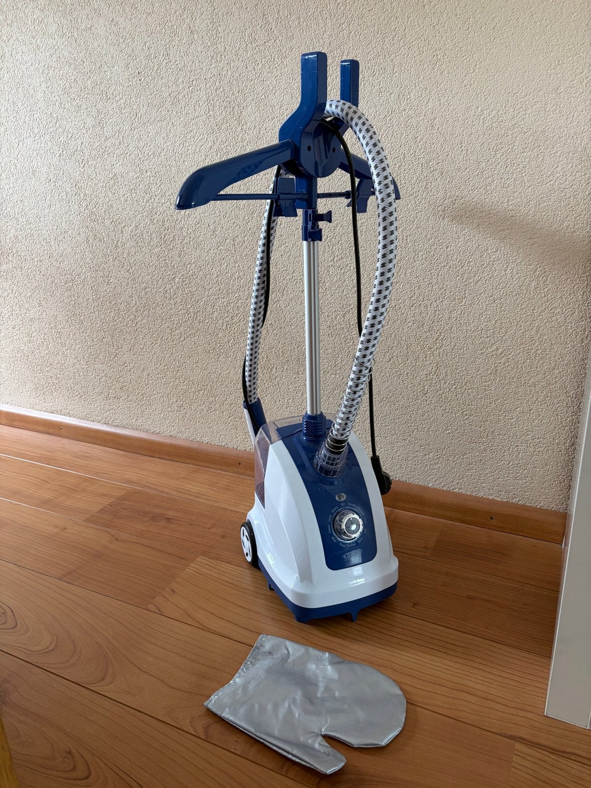 Kledingstomer met hanger en handschoen - Zo goed als nieuw, Witgoed en Apparatuur, Ophalen of Verzenden, Zo goed als nieuw, Strijkijzer met snoer