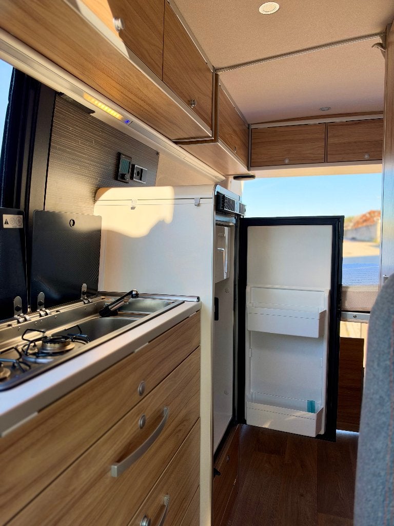 Foto 8 van Hymer Grand Canyon S 4x4, Lithium, Solar, 1e eig, topstaat