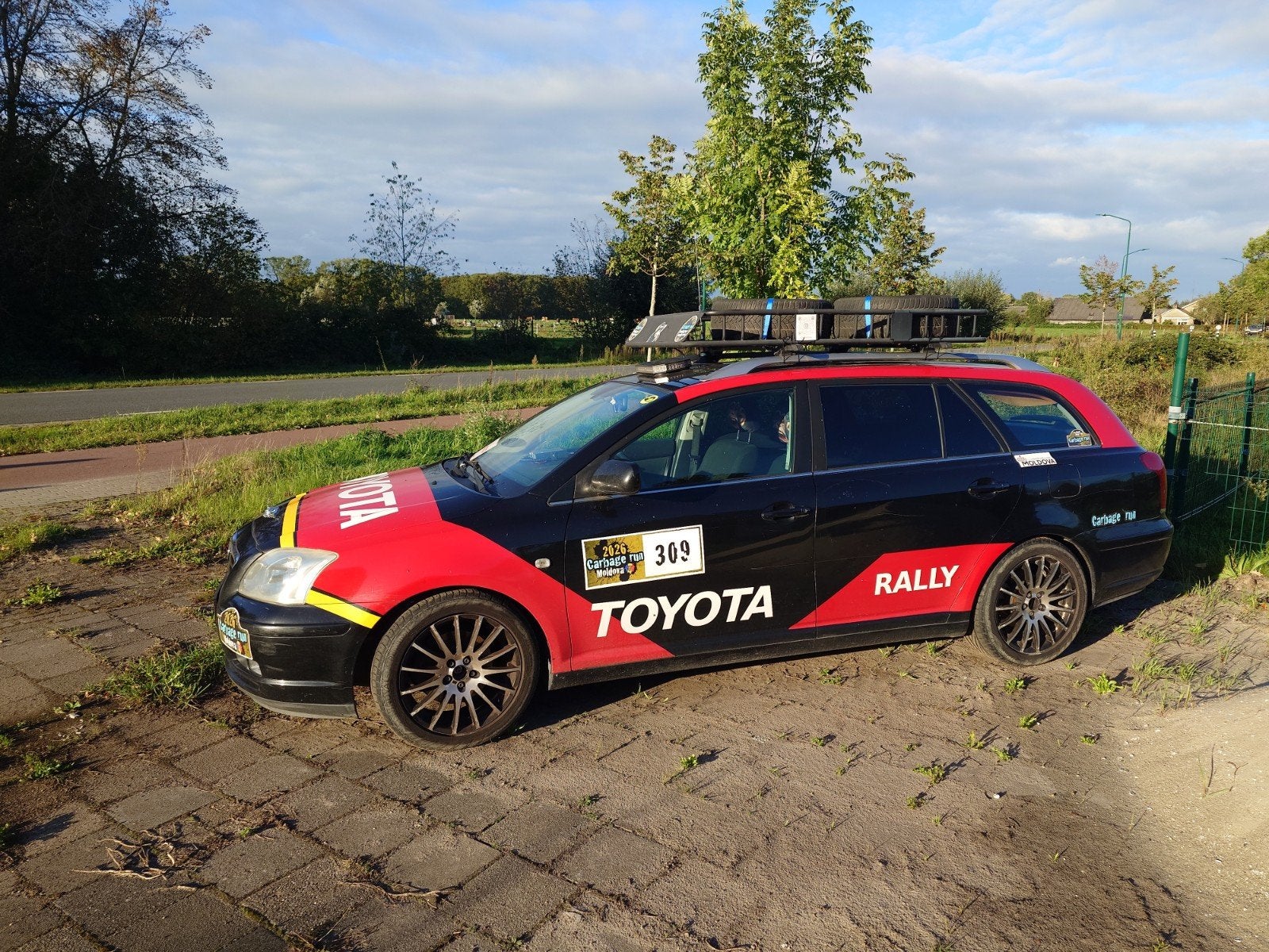 garbagerun, barrrelrace, toyota avensis, Voorwielaandrijving, Avensis, 4 cilinders, Zwart