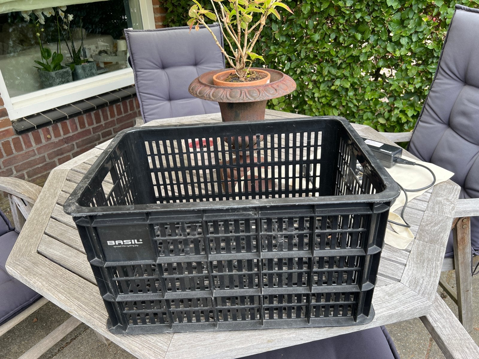 Basil fietsmand/fietskrat zwart, Ophalen of Verzenden, Gebruikt, Bagagekar, 20 tot 40 kg