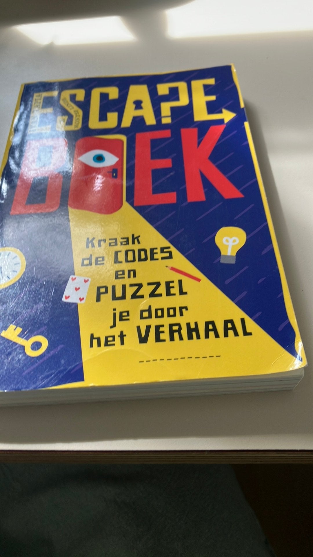 Ivan Tapia - Escape boek, Ophalen of Verzenden, Gelezen, Ivan Tapia; Linde Montse