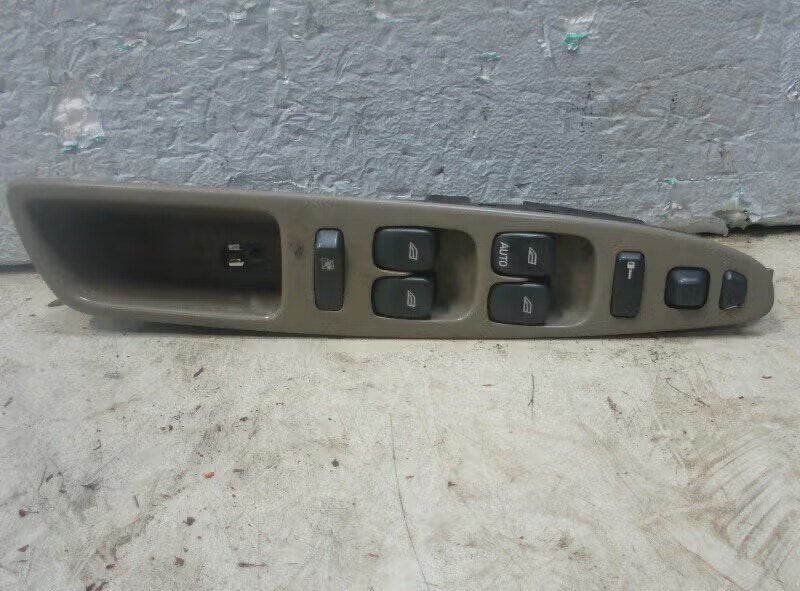 RAAMSCHAKELAAR LINKS VOOR Volvo V40 (VW) (30638695), Gebruikt, Info@volvocars.com, Ophalen of Verzenden, Volvo