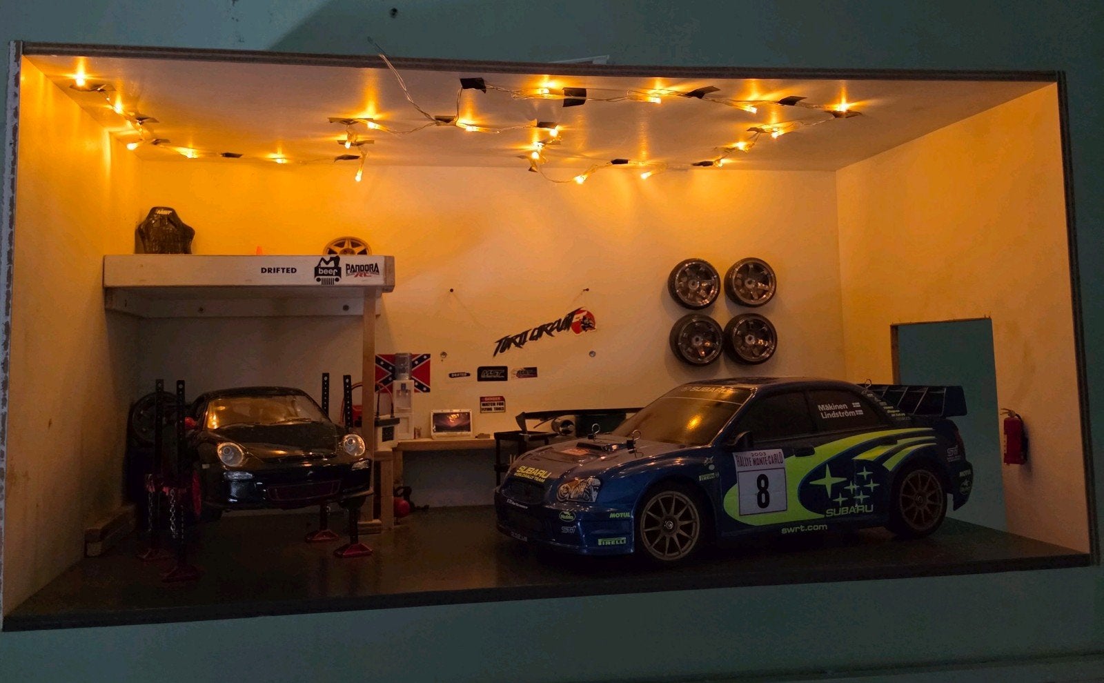 diorama garage, Ophalen of Verzenden, Overige schalen, Auto onroad