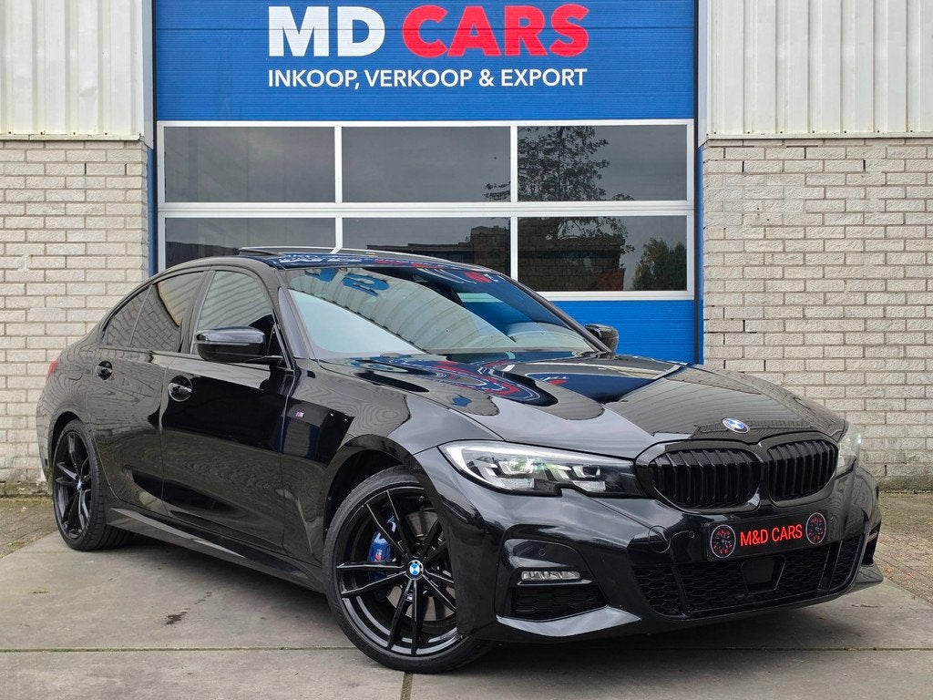 BMW 3-serie 330i High Executive AUTOMAAT/M PAKKET/SCHUIFDAK/, Auto's, BMW, Automaat, 1998 cc, Achterwielaandrijving, Gebruikt