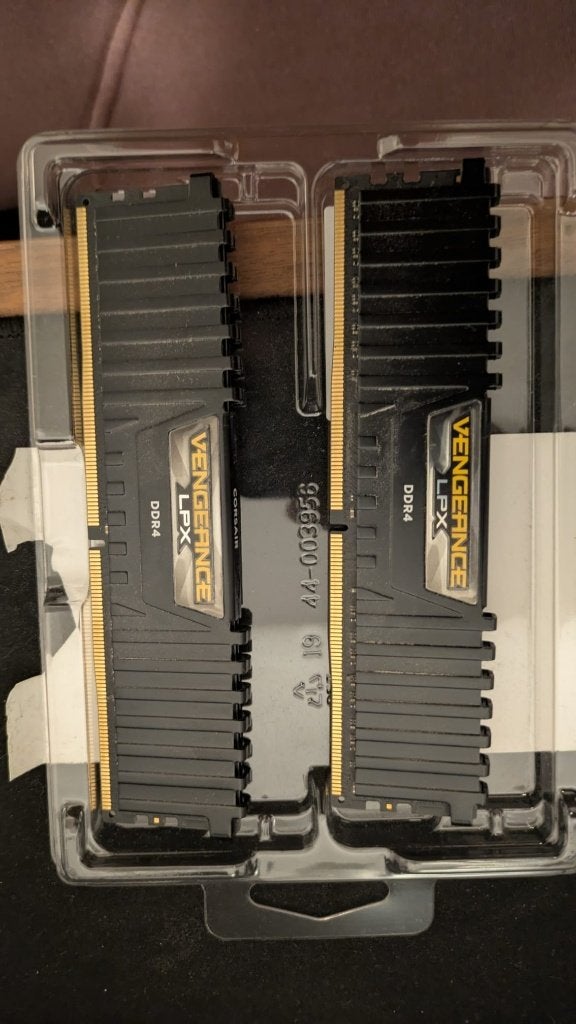 Corsair Vengeance 16GB DDR4 3000MHz CL16