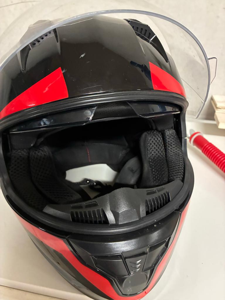 Vinz helm Zwart/Rood met Zonnevizier - Maat S, Motoren, Overige merken, Ophalen of Verzenden, Integraalhelm, S