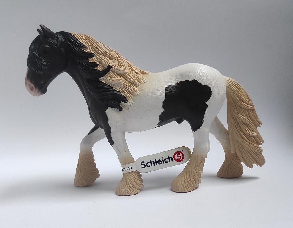 Schleich Tinker Hengst (met vaantje), Verzenden, Zo goed als nieuw, Paard, Beeldje of Figuurtje