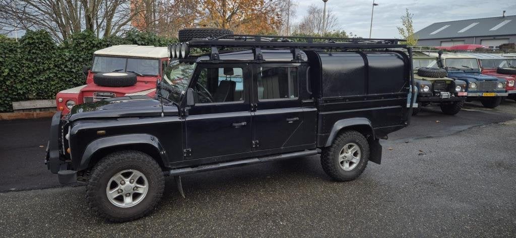 Land Rover Defender 2.4 TD 130" S Crew Cab NIEUWE motor, Auto's, Land Rover, Gebruikt, Zwart, 4 cilinders, 122 pk