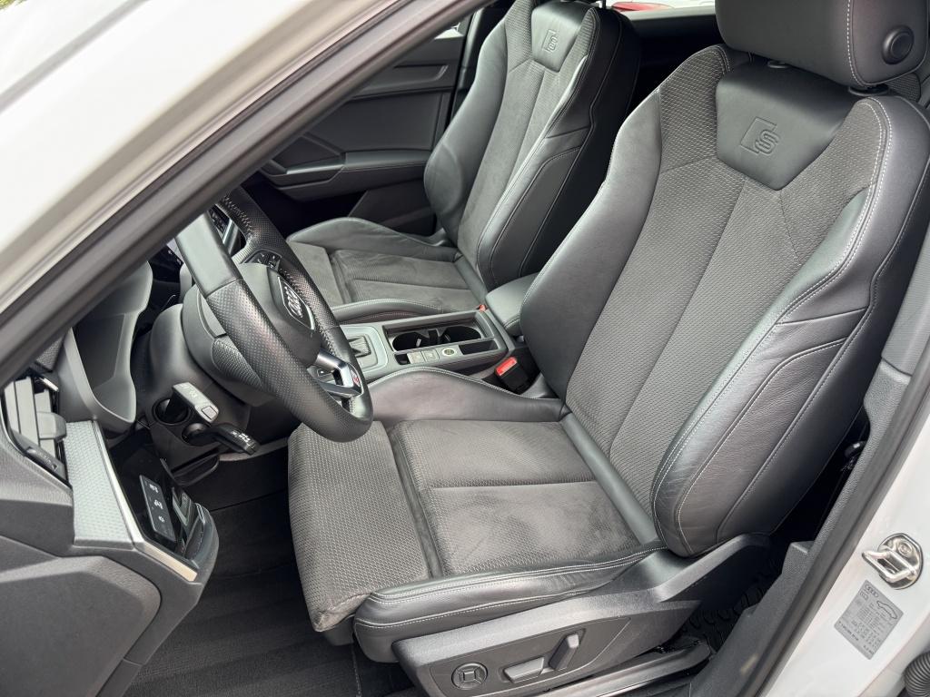 Audi Q3 35 TFSI S-Line Black Ed. Navi Keyless Camera Matrix, Automaat, 1525 kg, 4 cilinders, 150 pk