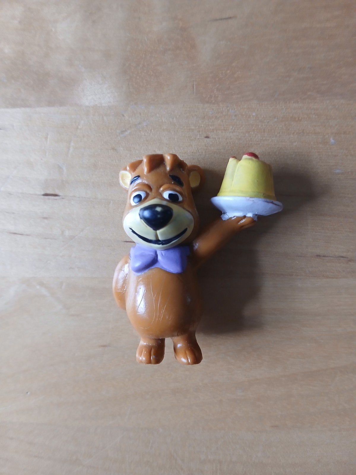 Yogi Beer figuur met pudding - 1991, Ophalen of Verzenden, Gebruikt