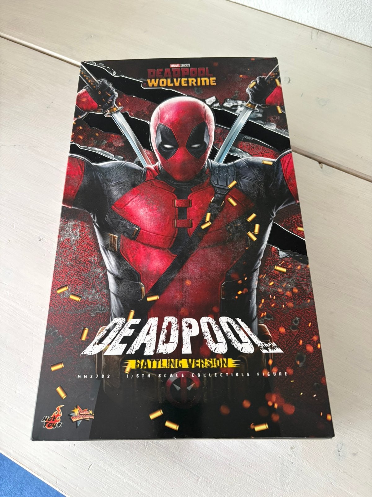Hot Toys MMS782 Deadpool & Wolverine 1/6 Battling Version, Ophalen of Verzenden, Zo goed als nieuw