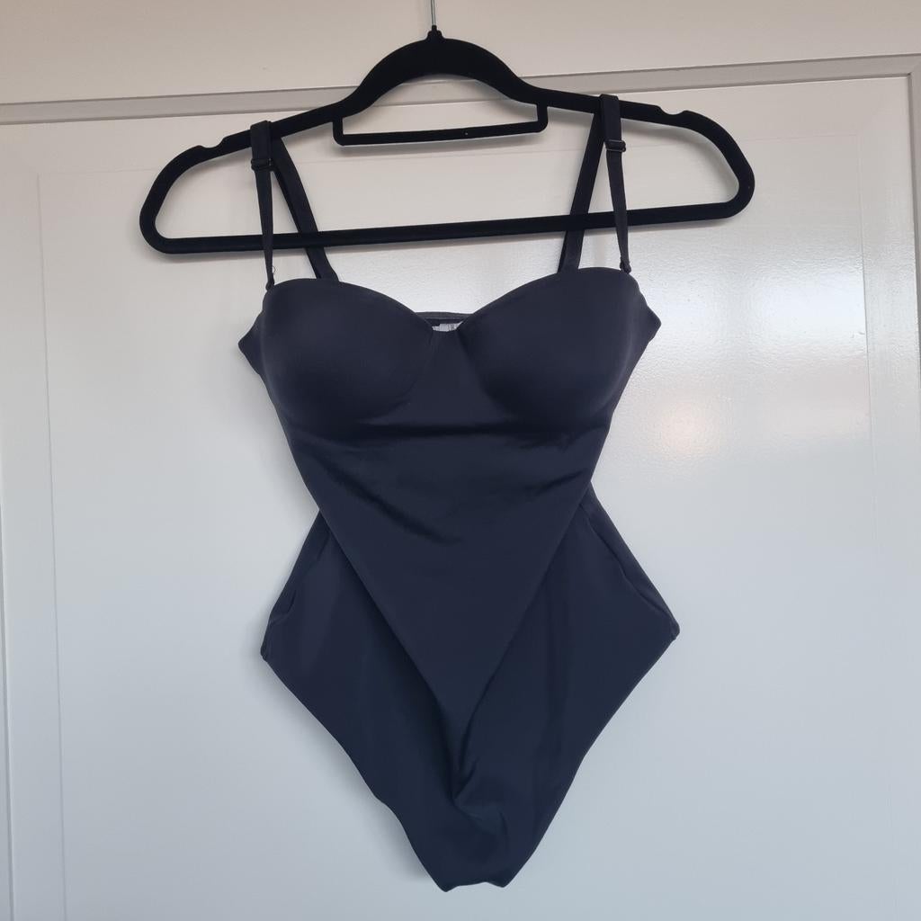 Wolford mat de luxe forming stringbody, mt M/cupB, Ophalen of Verzenden, Zwart, Body of Korset