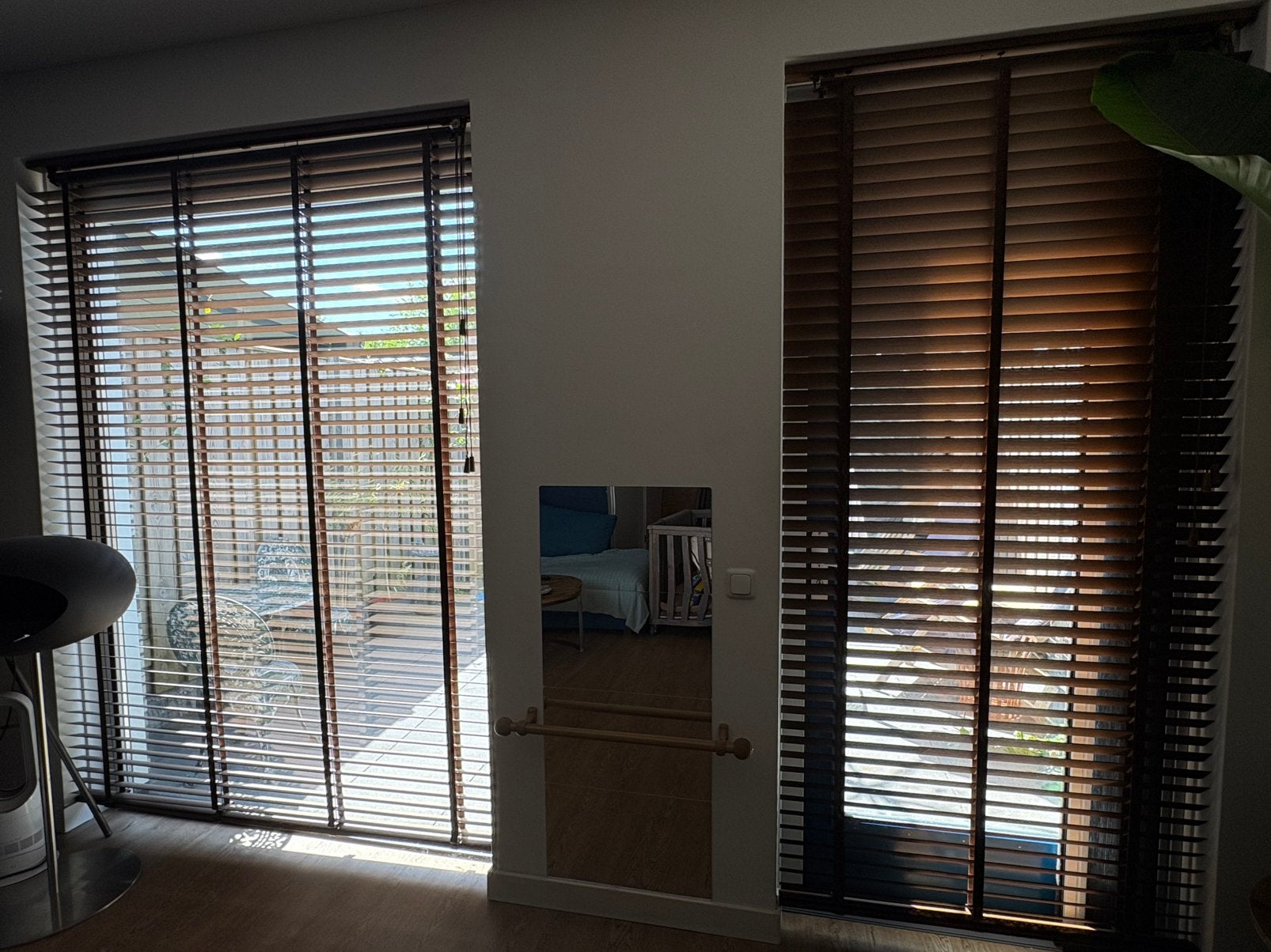 2 retro jaloezieën kleur kastanje 105/240cm en 168/240cm, Huis en Inrichting, Stoffering | Gordijnen en Lamellen, Ophalen, Jaloezie