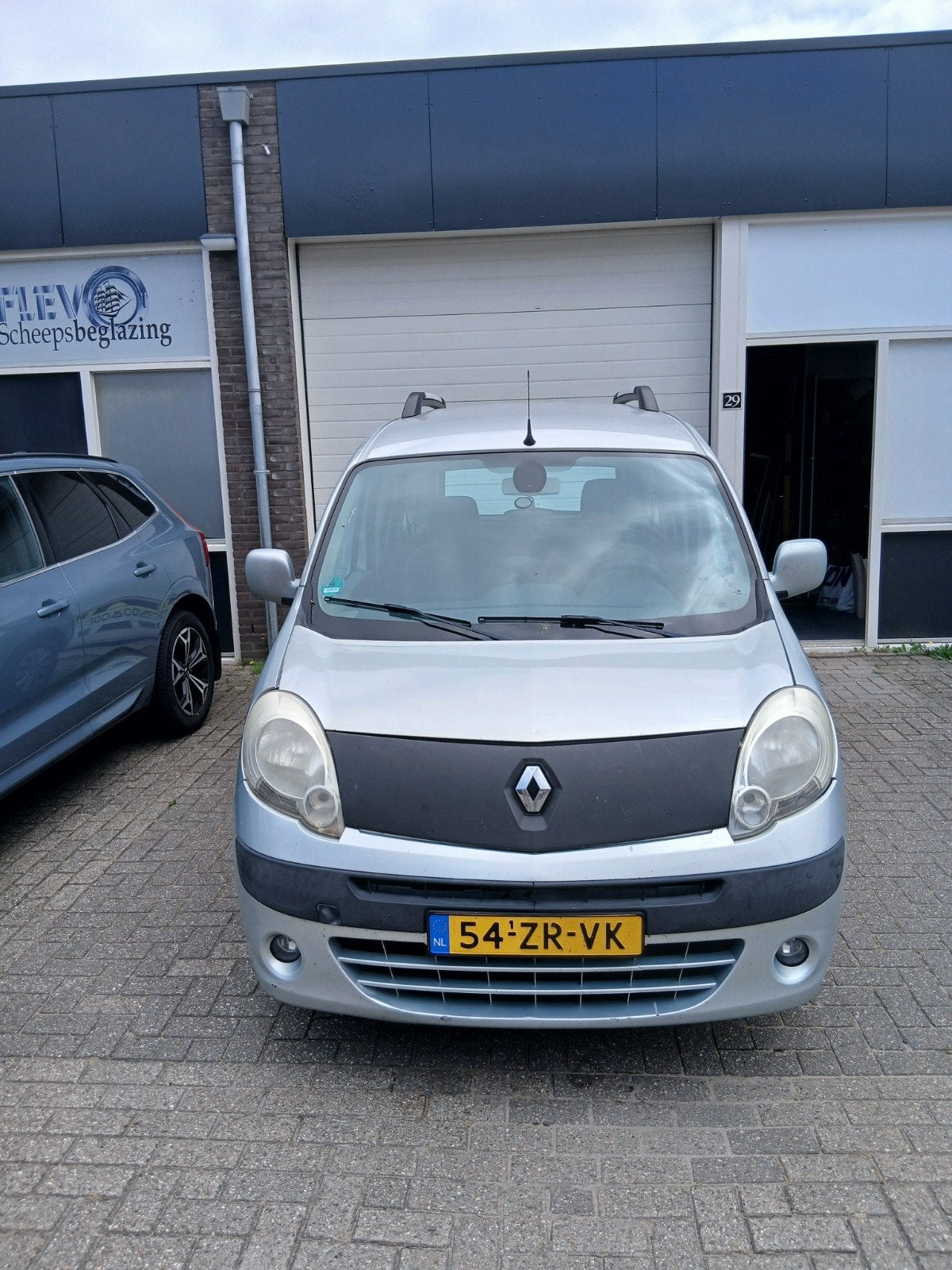 Renault Kangoo 1.6 16V 78KW Family 2008 Grijs, Auto's, 1373 kg, 4 cilinders, Origineel Nederlands, 75 €/maand