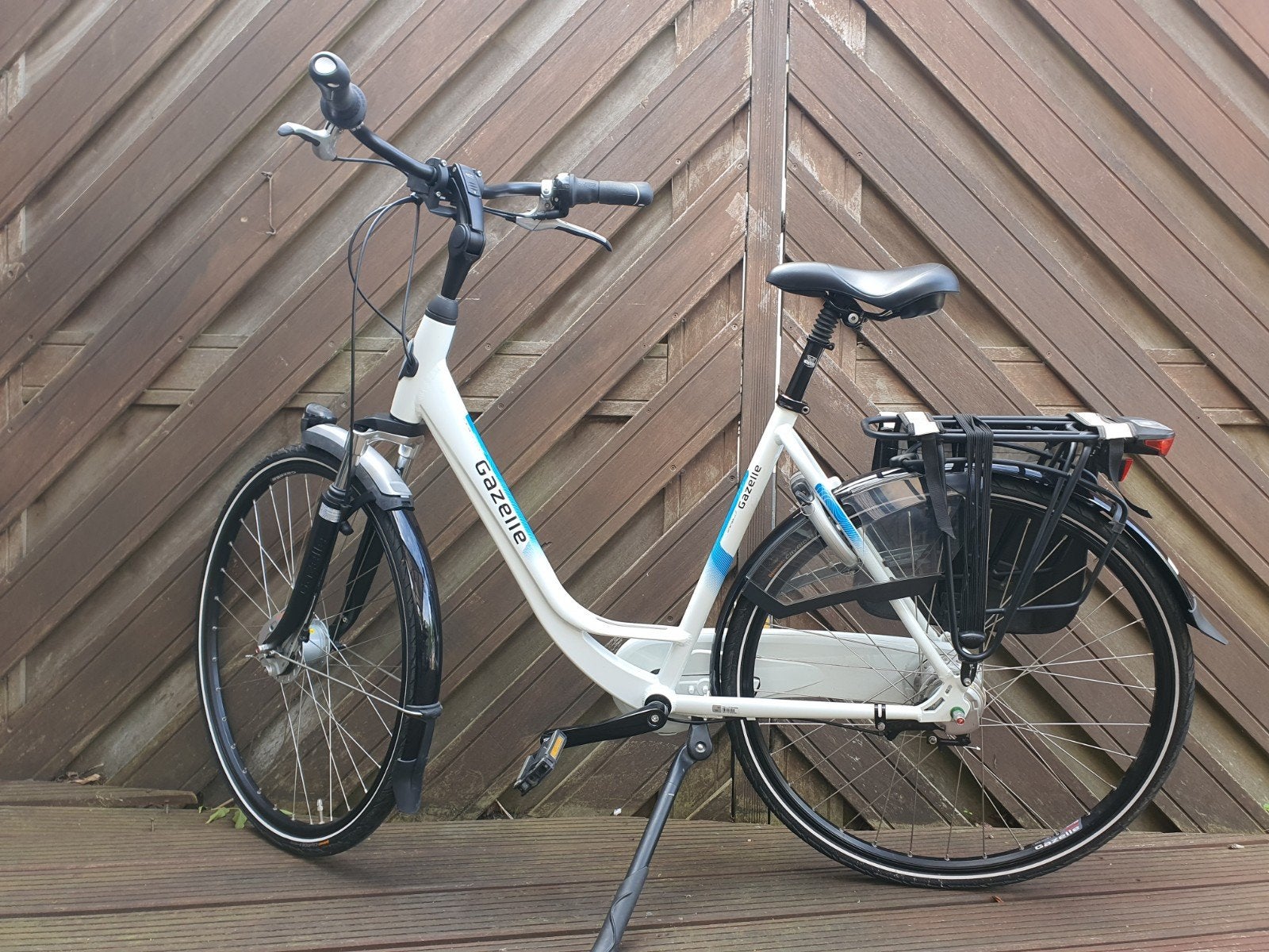 Zo goed als nieuwe witte Gazelle damensfiets., Ophalen, 53 tot 56 cm, (Extra) lage instap, Zo goed als nieuw