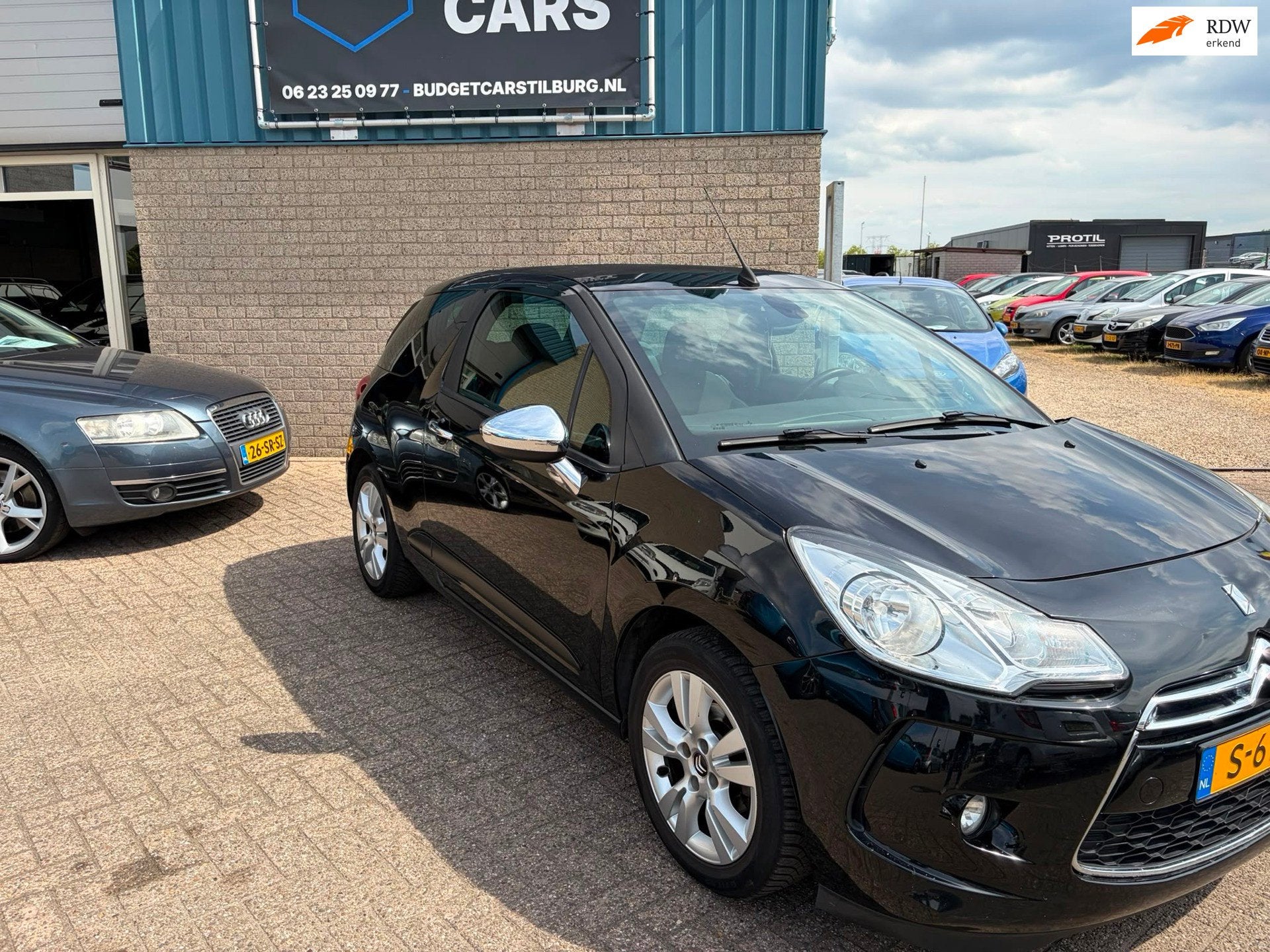 Citroen DS3 Cabrio 1.6 VTi So Chic, Voorwielaandrijving, Euro 5, Zwart, 4 cilinders