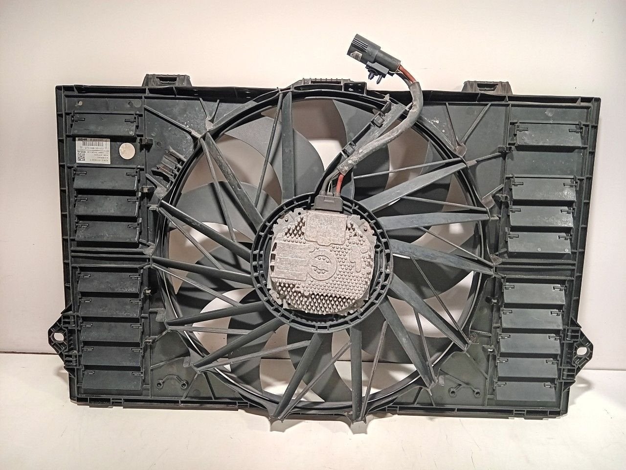Koelventilator Porsche Panamera, Auto-onderdelen, Onderdelen@venauto.nl, Van der Ven Autorecycling B.V., Gebruikt, Ettenseweg 76, 4706 PB Roosendaal, The Netherlands