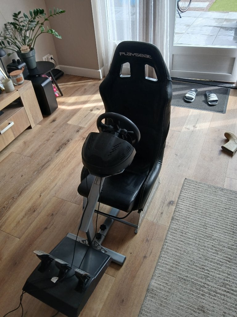 Playseat Compleet met stuur Thrustmaster t300, Spelcomputers en Games, Ophalen, Gebruikt, Playseat of Racestoel, PlayStation 4