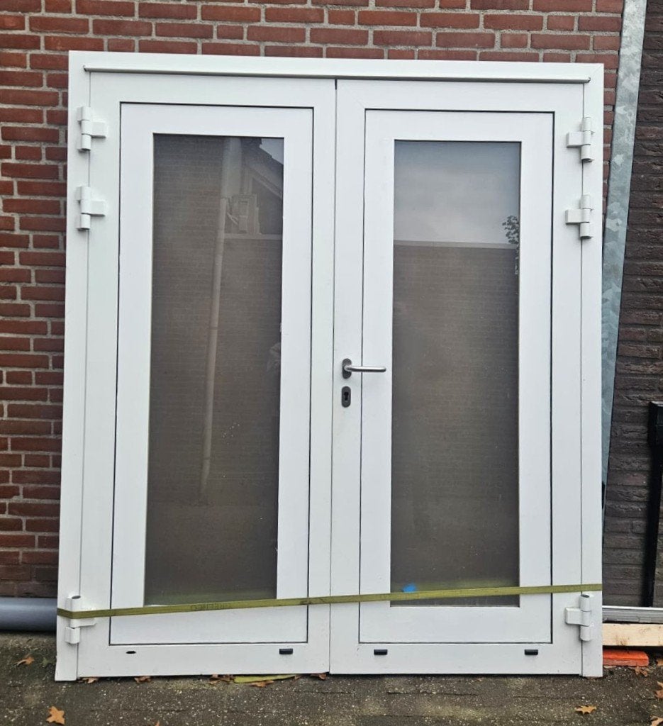 Degelijke witte aluminium openslaande dubbele deur, Ophalen, Gebruikt, 120 cm of meer, Garagedeur