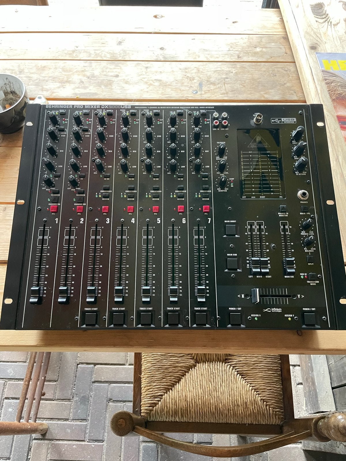 Behringer DX2000 Pro Mixer USB, Ophalen of Verzenden, Gebruikt, 5 tot 10 kanalen, Microfooningang
