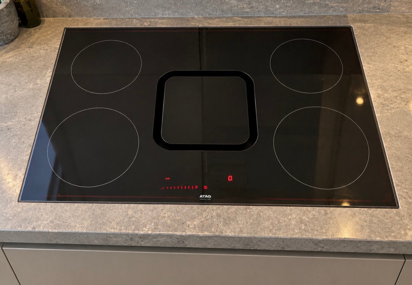 Atag inductie kookplaat 80cm afzuiging HIDD8471E recirculati, Zo goed als nieuw, Energieklasse A of zuiniger, Inbouw, Inductie