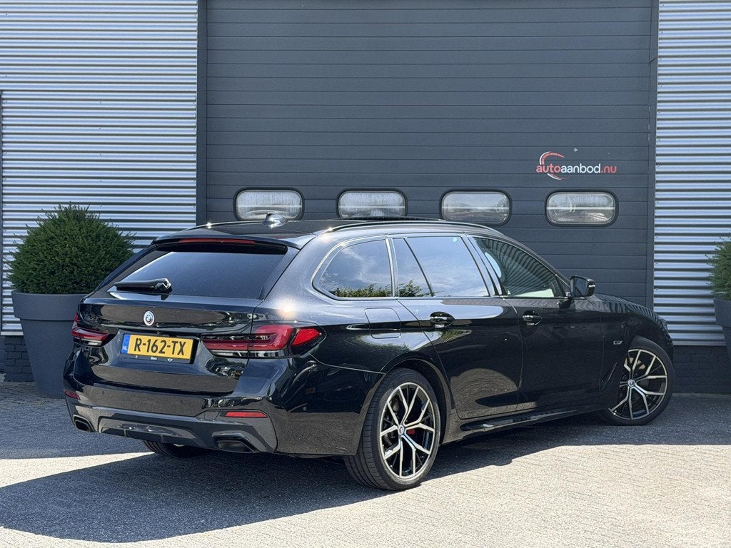 BMW 5-serie Touring 530e M-Sport | Panoramadak | Camera | He, Auto's, BMW, 1998 cc, Achterwielaandrijving, Gebruikt, 4 cilinders